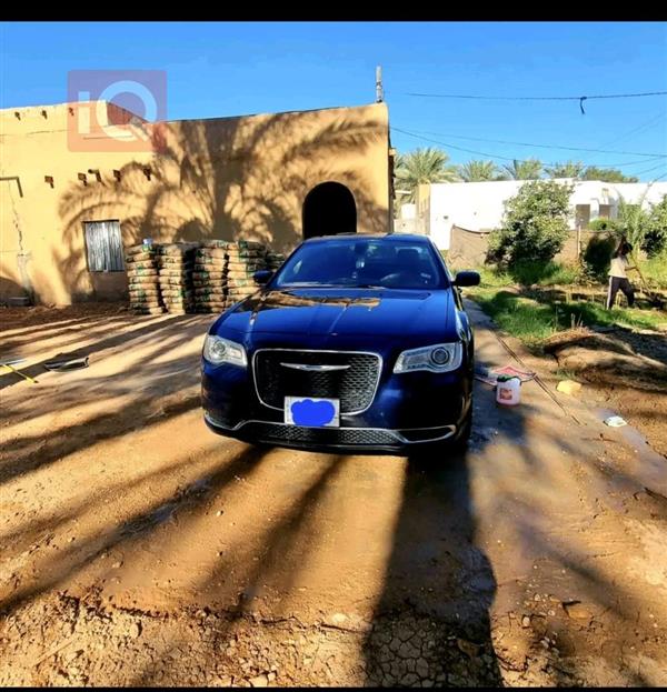 Chrysler 300 2017 for sale in Iraq - Karbala